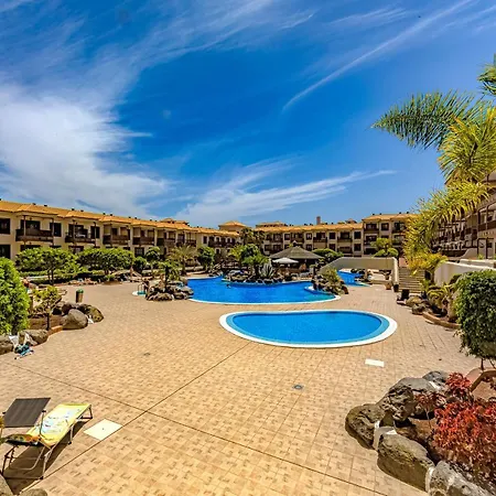 Atlantis 2 In Front Of The Ocean, Espectacular View, Pool And Wifi Apartment