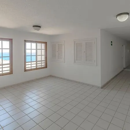 Atlantic 2 In Front Of The Ocean, Espectacular View, Pool And Wifi *