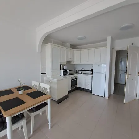 Apartament Atlantis 2 In Front Of The Ocean, Espectacular View, Pool And Wifi
